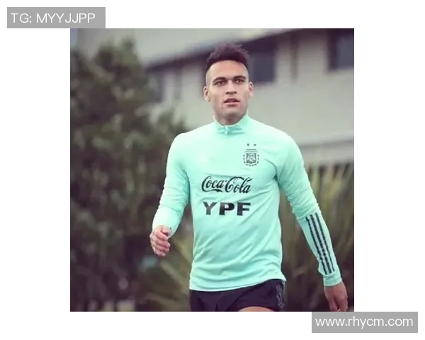 意大利足球明星现役球员的辉煌成就与未来展望分析