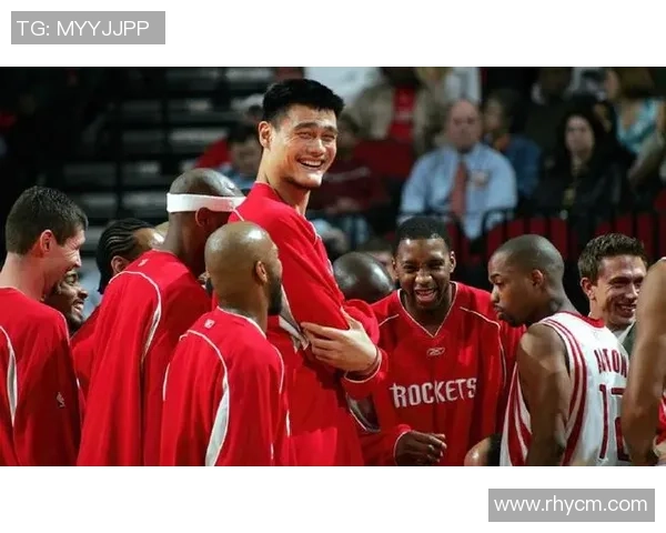 姚明与足球巨星同台竞技展现体育跨界魅力与友谊之光